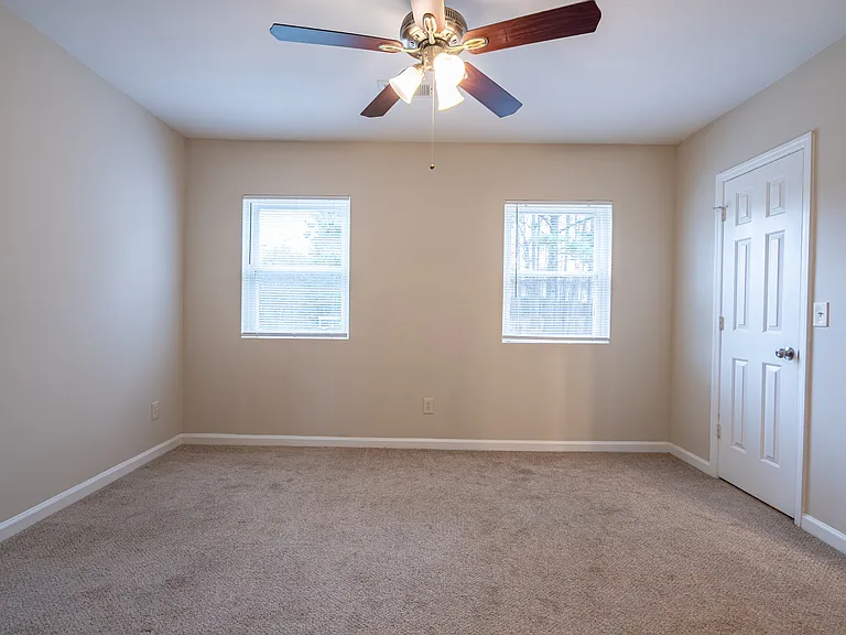 114 Bentley Pkwy #B — Photo 11