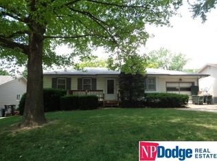 7102 S 50th St, Omaha, NE 68157