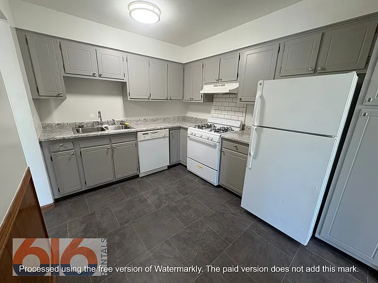 660 56th St SE #12 — Photo 1