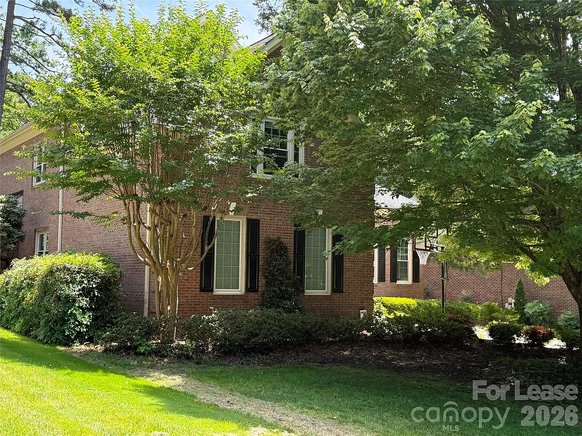 Building Photo - 18412 Turnberry Ct