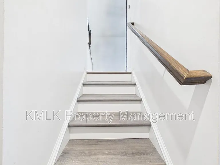 4037 N Steels Cir — Photo 8