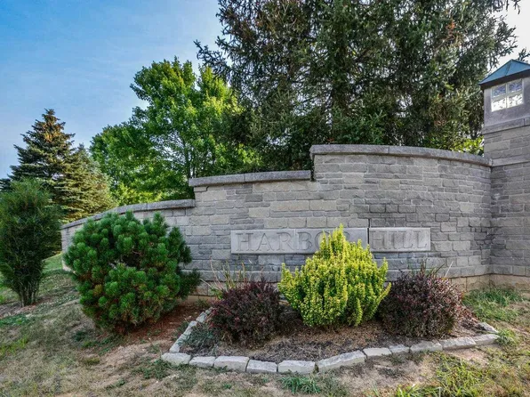 3517 E Harbor Dr, Bloomington, IN 47401