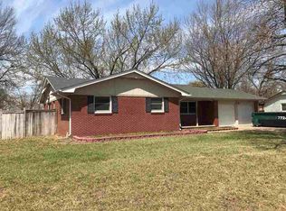 381 S Parkridge St, Wichita, KS 67209