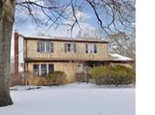 639 5th St, Ronkonkoma, NY 11779