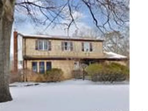 639 5th Street, Ronkonkoma, NY 11779