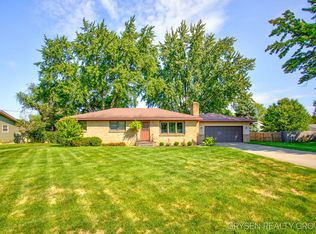 2127 Mulberry Ln, Jenison, MI 49428