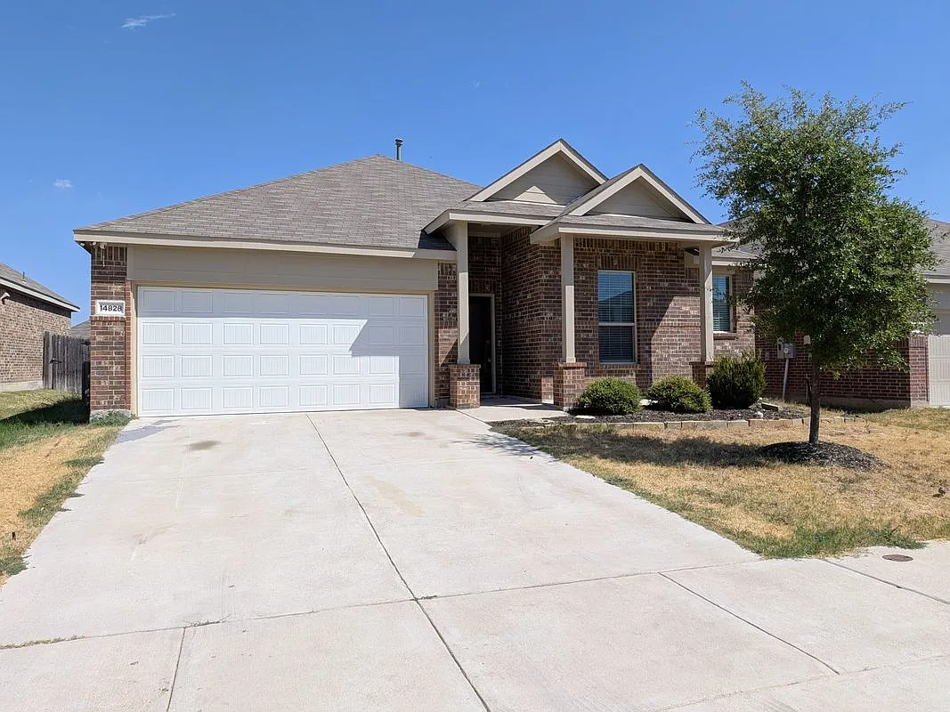 4 bed, 2.0 bath, 1996 sqft, $2,150 — Photo 2