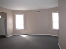 214 W Collins Ct, Louisville, KY
