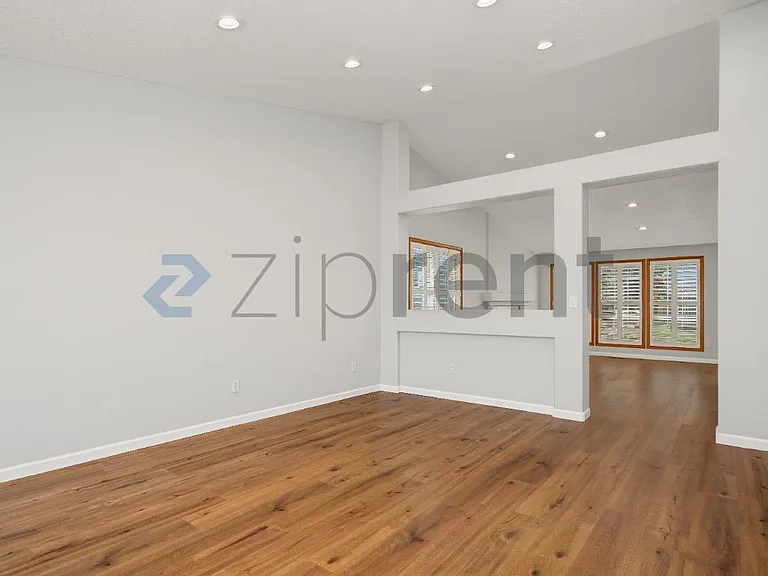 13086 SW Tearose Way — Photo 10