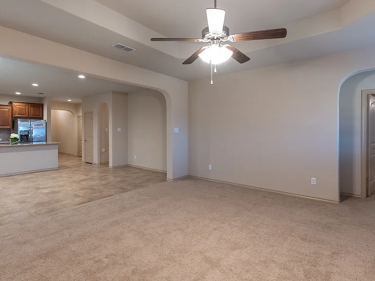 1117 Alnwick Ln — Photo 9