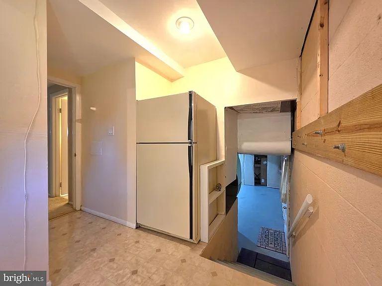 2215 Collingwood Rd — Photo 38