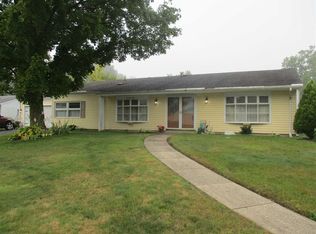 1940 Brookmede Dr, South Bend, IN