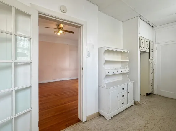 14-28 Astoria Park South image 26 of 29