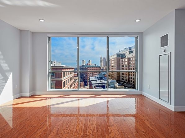 234 Causeway St APT 819, Boston, MA 02114