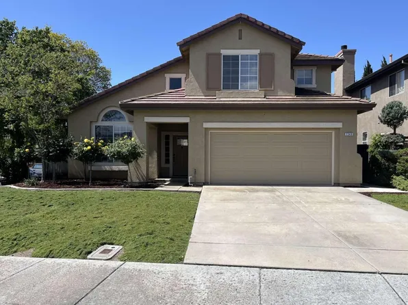 2340 Fairhaven Dr, Hollister, CA 95023