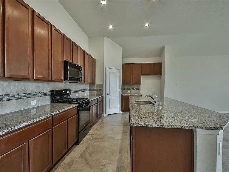 28330 Buffalo Fork Ln — Photo 5