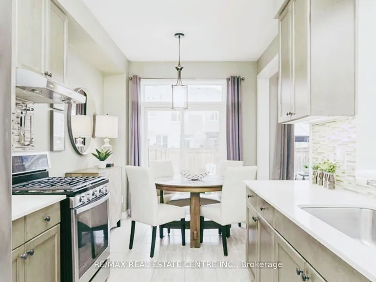 112 Hanson Cres — Photo 11