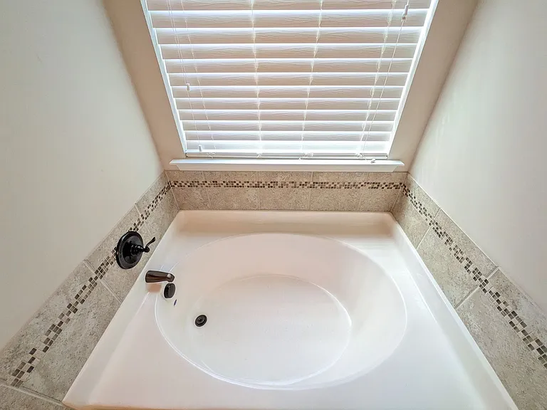 859 Westlawn Dr — Photo 23