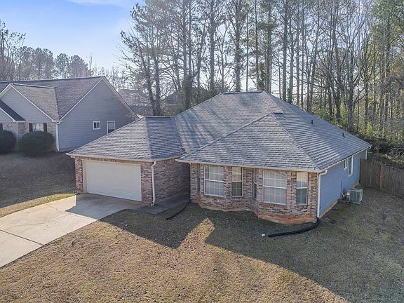 3rd image of 105 Eagle Way