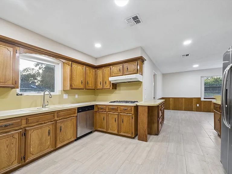 1307 Southern Hills Rd — Photo 10