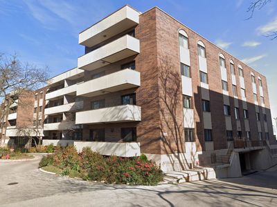 9244 Gross Point Rd APT 302, Skokie, IL, 60077