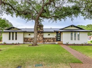 4010 Crestpark Dr, Farmers Branch, TX 75254