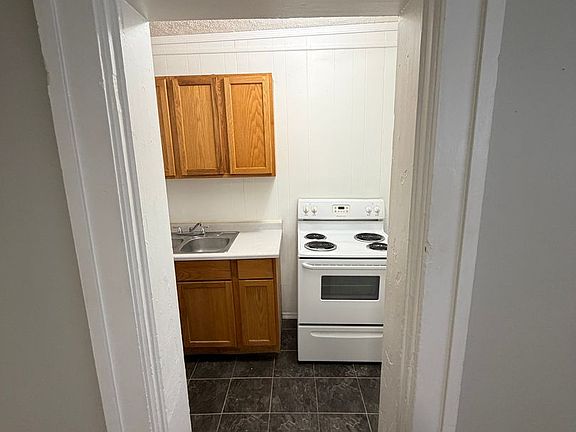 5th image of 1222 Columbia St APT 2