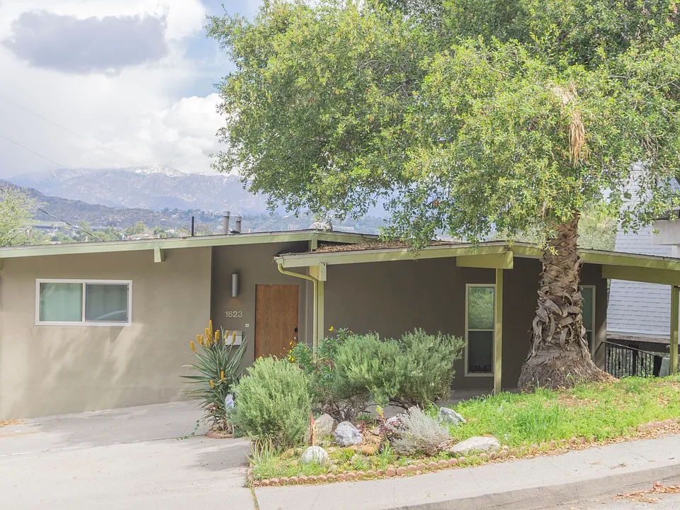 1623 Silverwood Dr