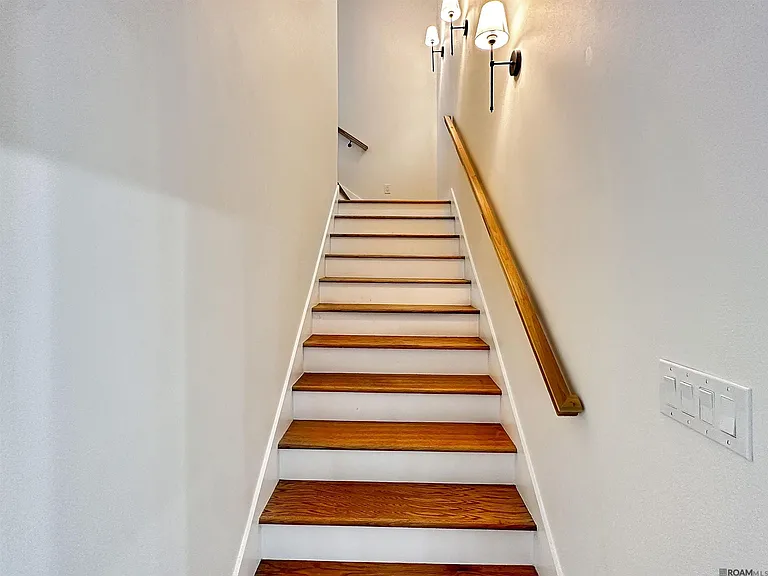 7323 Sheffield Ct — Photo 17