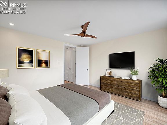 5th image of 900 Saturn Dr APT 702