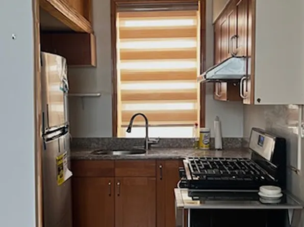 2344 61st Street image 1 of 7