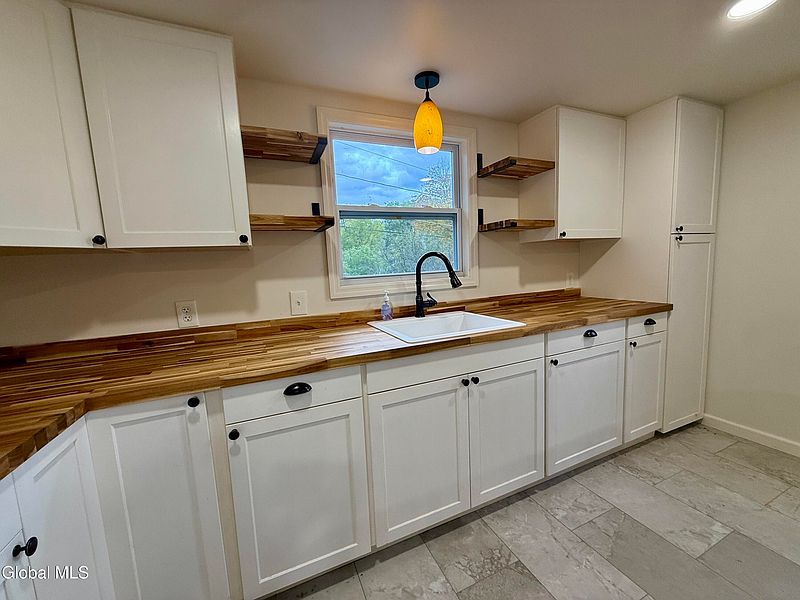 4th image of 35 Burdick Avenue
