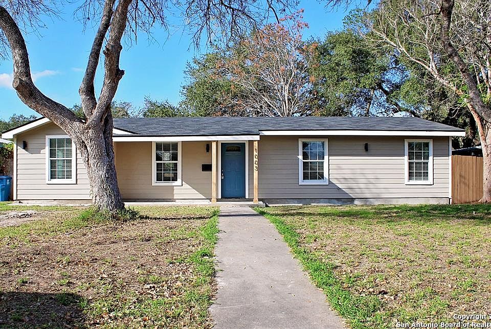 1st image of 1003 E Randall