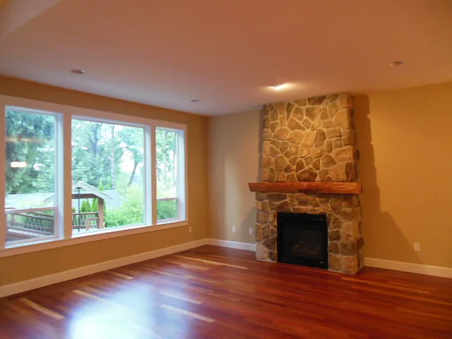 1119 Oak St — Photo 7
