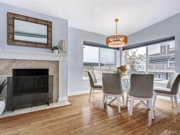 320 31st St, Manhattan Beach, CA 90266