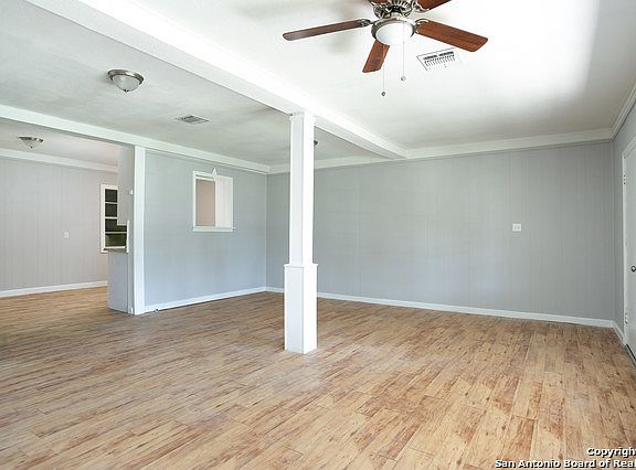 5th image of 402 Pfeil St #402
