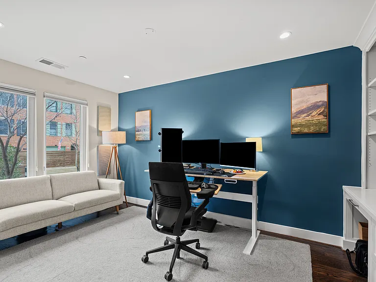 607 Slade Ct — Photo 34