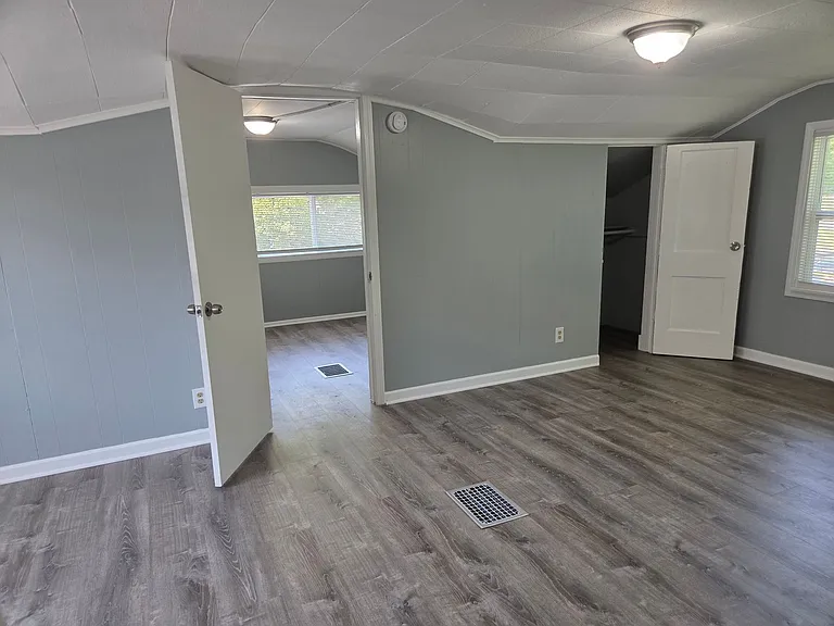 2806 NE Madison Ave — Photo 8