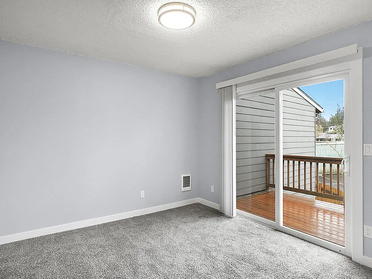 196 Molalla Ave #196 — Photo 14