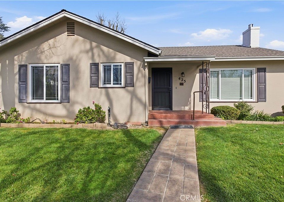 1st image of 425 E 27th St