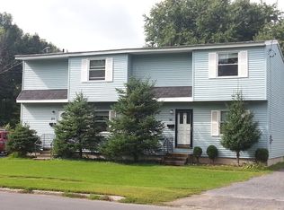 89 Beach St, Massena, NY 13662
