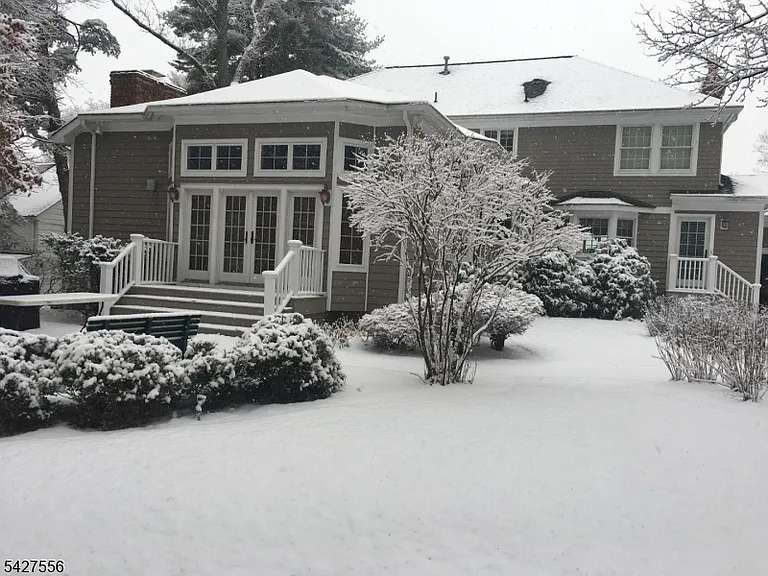 7 Byron Rd — Photo 33