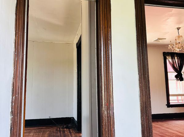 157 Laurel St #2