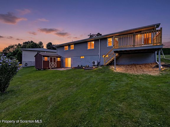 4th image of 210 Tulip Cir