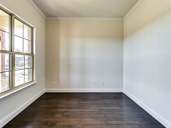 3rd image of 14062 Susana Ln