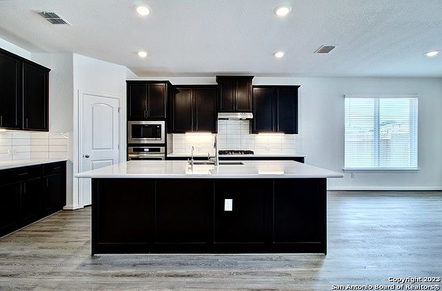 1st image of 318 Huntwick Drive