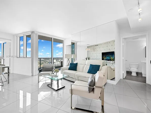 92 SW 3rd St APT 4806, Miami, FL 33130