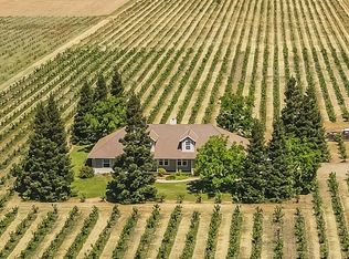 9175 E Underwood Rd, Acampo, CA 95220