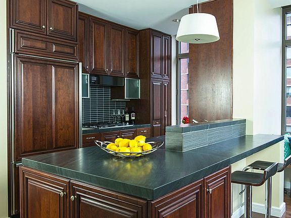 4th image of 101 W 24th St #16DD