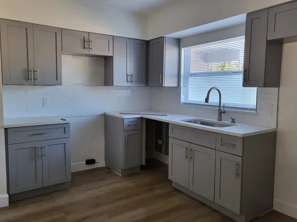 5217 Lawnwood Dr, Temple Terrace, FL 33617